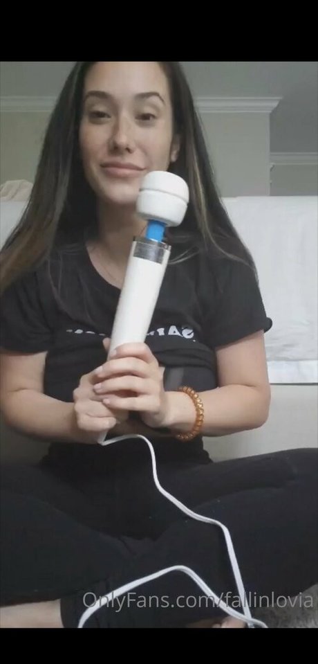 Fallinlovia