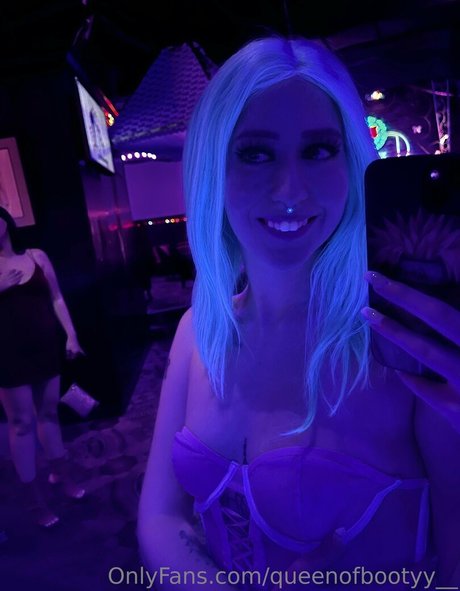 Queenofbootyy__