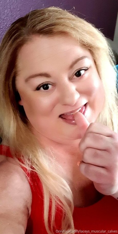 Laceys_muscular_calves