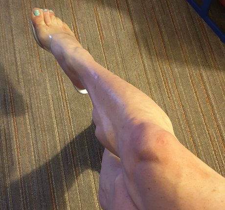 Laceys_muscular_calves