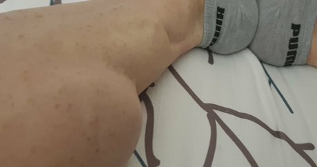 Laceys_muscular_calves