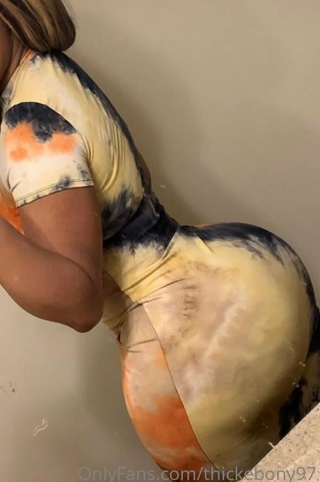 Nahá fotka uniklých OnlyFans od Thickebony97