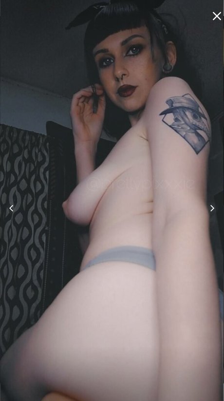 Foto di nudo di fuga di OnlyFans di Prettypixxxie