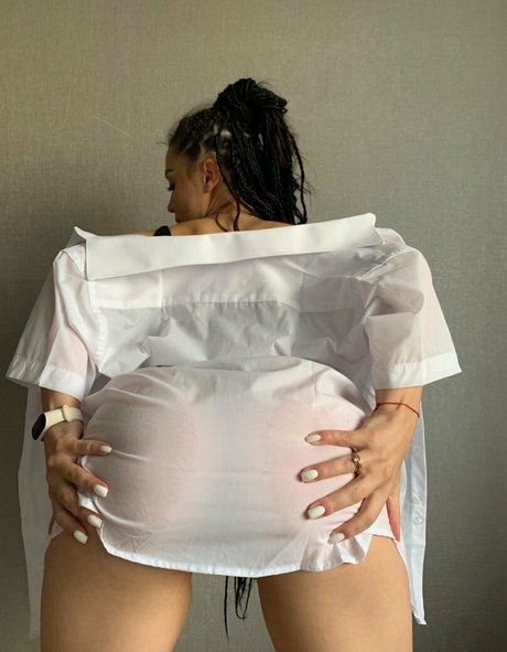 Naken läckt OnlyFans-bild av Natashatwerk
