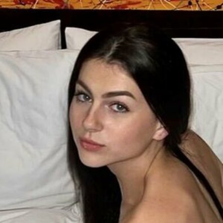 Nøgent lækket OnlyFans-billede af Saffron Healey