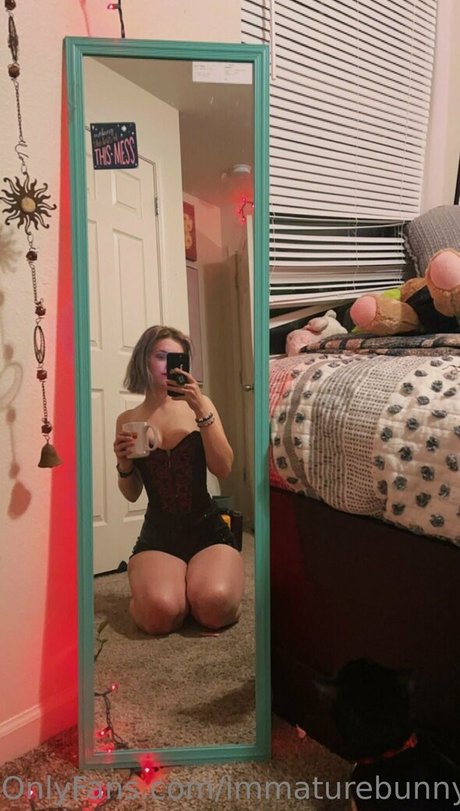 Alaston vuotanut OnlyFans-kuva Immaturebunny
