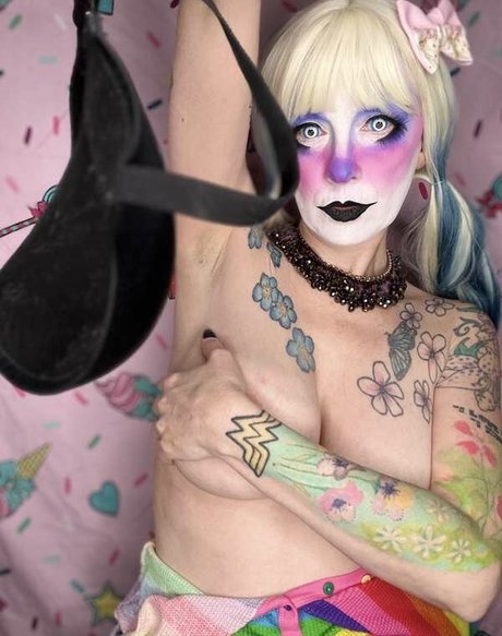 Nahá fotka uniklých OnlyFans od Onlygettingbrighter