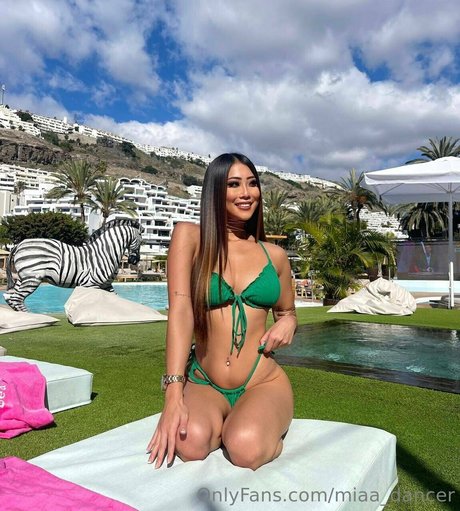 Miaa dancer