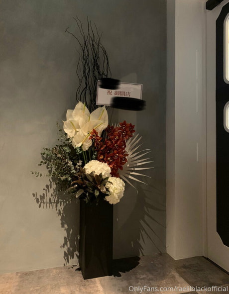 RaeLilBlack