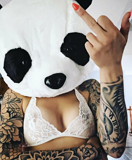 Обнаженная фотография утечки OnlyFans от Inkedariesgirl