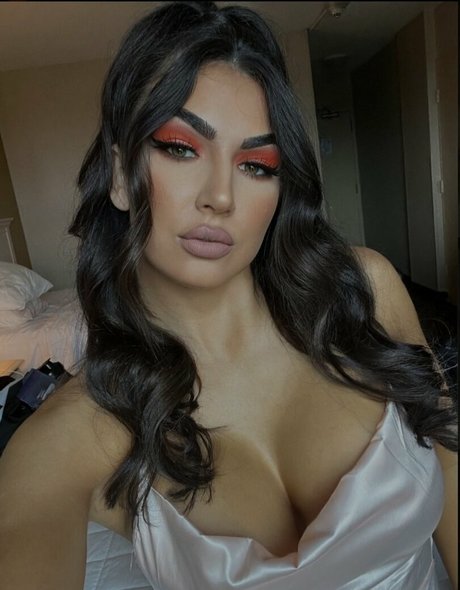 Cassie Lee and Jessica Mckay