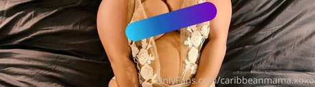 Nøgent lækket OnlyFans-billede af Caribbeanmamaxoxo