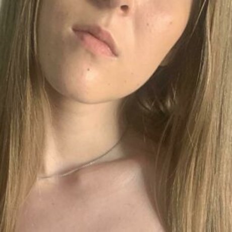 Naken läckt OnlyFans-bild av Phlola