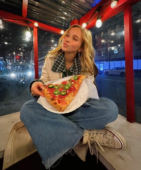 Naakte gelekte OnlyFans-foto van Ella Horan