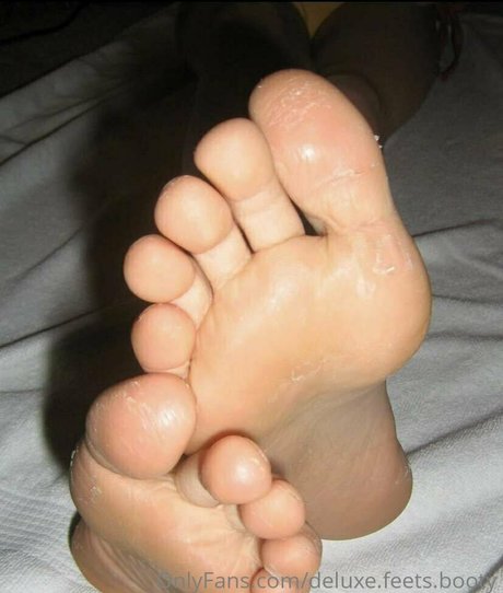 Deluxefeetsbooty OnlyFans泄露裸照