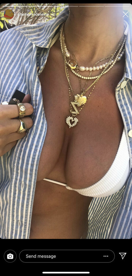 Alasti lekkinud OnlyFans-i pilt Cherie Madeline