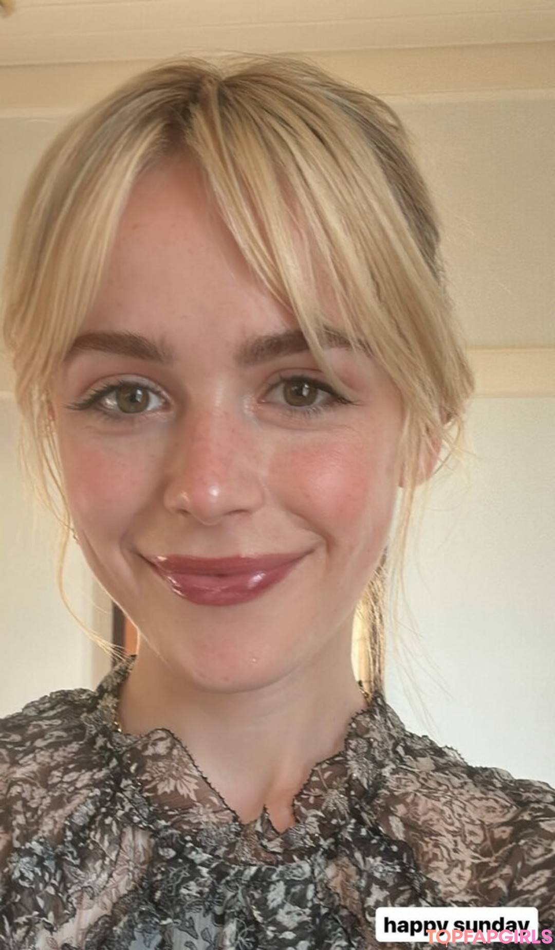 Kiernan Shipka nude leaked OnlyFans photo #1146