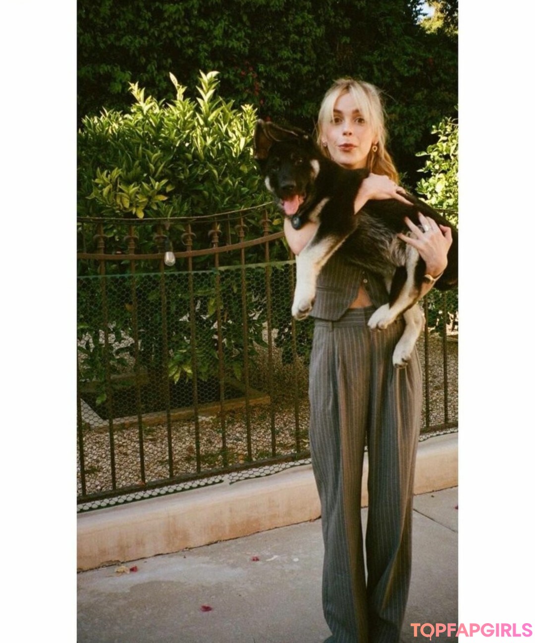 Kiernan Shipka nude leaked OnlyFans photo #1535