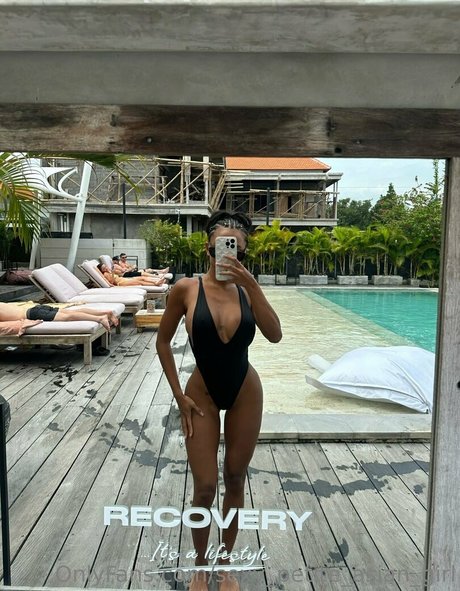 Sexy_petite_asian_girl