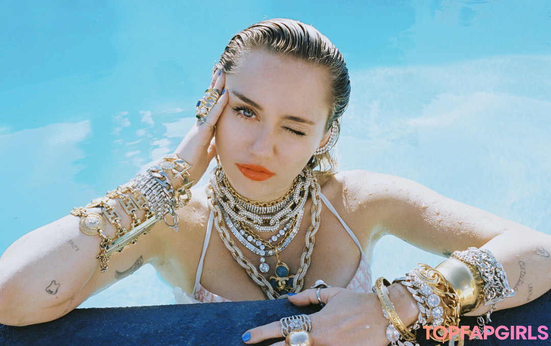 Miley Cyrus nude leaked OnlyFans photo #1118