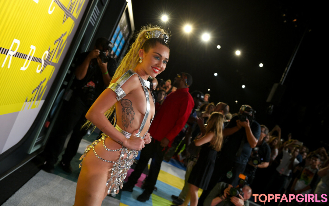 Miley Cyrus nude leaked OnlyFans photo #1187