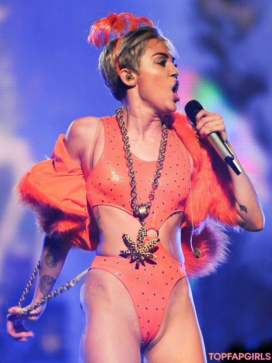 Miley Cyrus nude leaked OnlyFans photo #1270