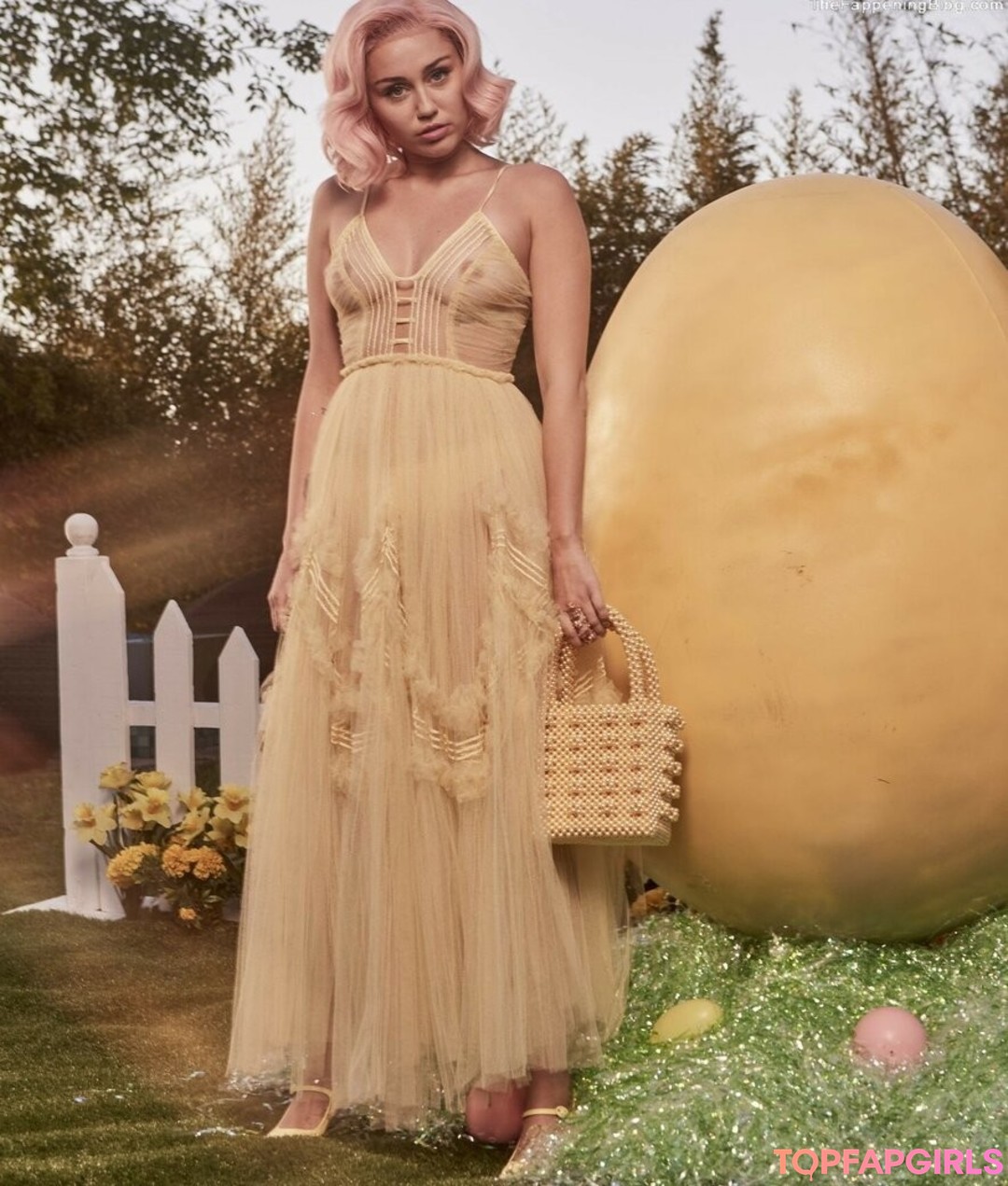 Miley Cyrus nude leaked OnlyFans photo #1813