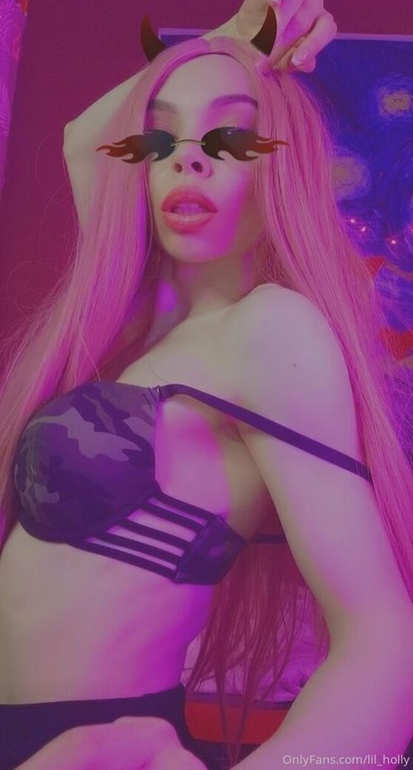 Lil_holly