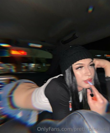 Prettypinkuziii