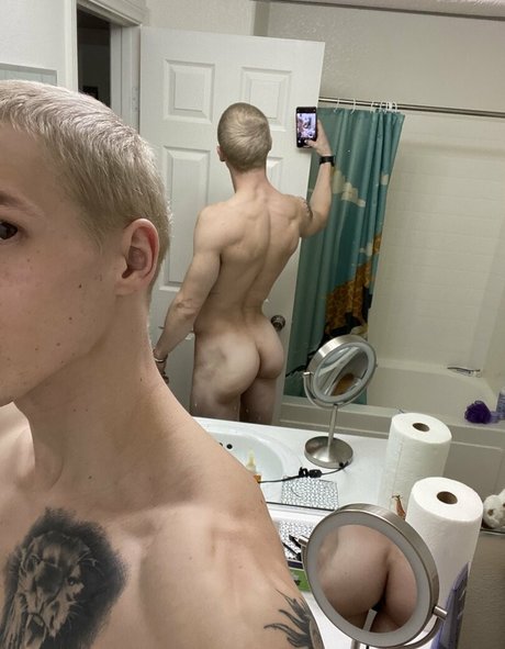 Nahá fotka uniklých OnlyFans od Phdpepper