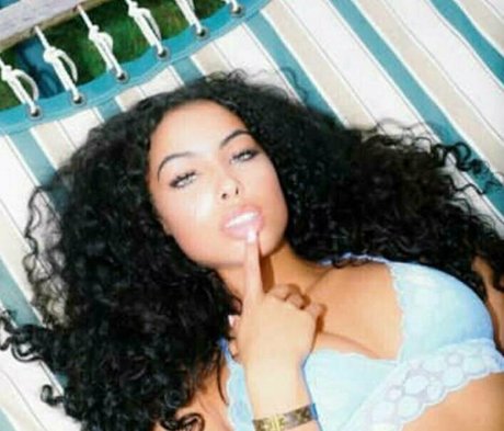 Pina_colada_official