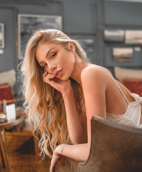 Naken läckt OnlyFans-bild av Sara Hardel