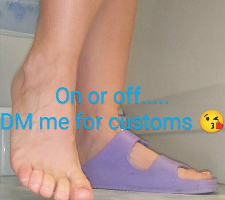 Nagie wyciekłe zdjęcie OnlyFans od Annafeetcrushvore