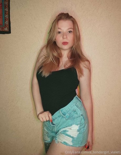 A_tendergirl_vialeti