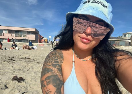 Foto desnuda filtrada de OnlyFans de Mormonnextdoor