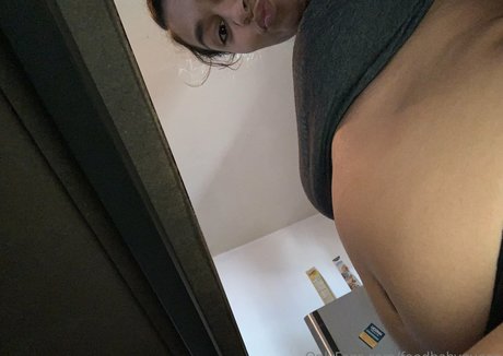 Foto desnuda filtrada de OnlyFans de Foodbabyqueen