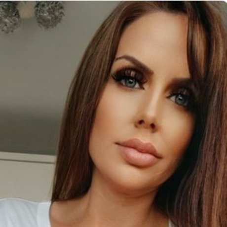 Naken lekkede OnlyFans-bilde av Solesister8
