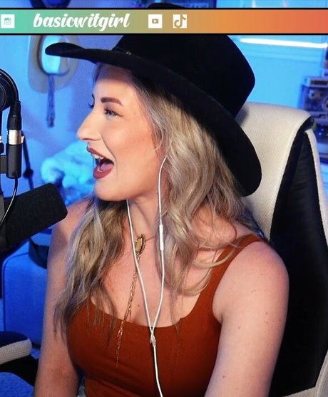 BasicWitGirl