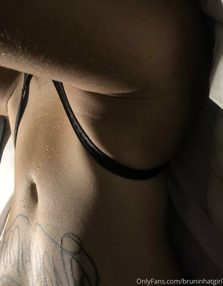 Bruninhatgirl