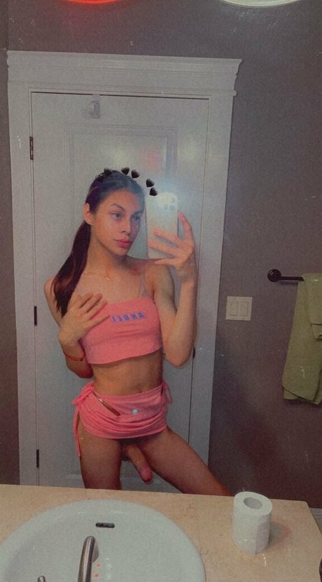 Nagie wyciekłe zdjęcie OnlyFans od Angel Adora