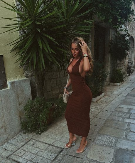 Foto desnuda filtrada de OnlyFans de Teodora Dzehverovic
