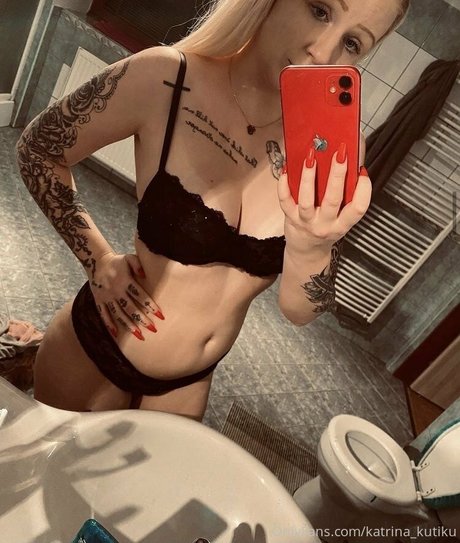 Nahá fotka uniklých OnlyFans od Katrinakutiku