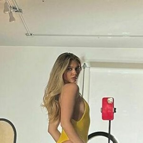 Nahá fotka uniklých OnlyFans od Mariel Alverez Fernandez