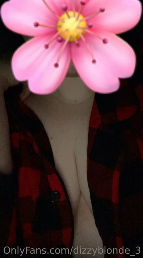 Foto desnuda filtrada de OnlyFans de Dizzyblonde03