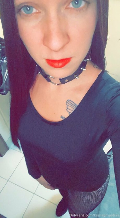 Photo nue de fuite OnlyFans de Kinsleymaefree