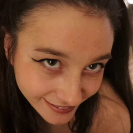 Alaston vuotanut OnlyFans-kuva Florescent Asmr