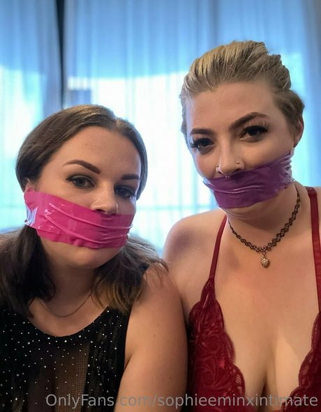 Sophieeminxintimate