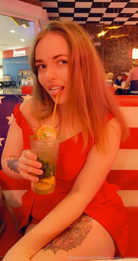 Naken lekkede OnlyFans-bilde av Desiredannachristin