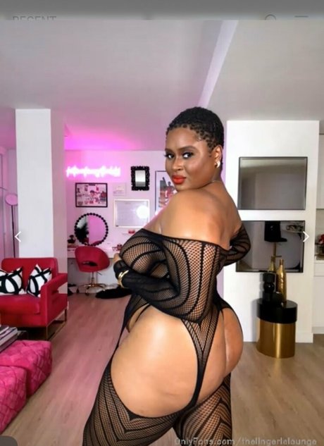 Nahá fotka uniklých OnlyFans od Lingerieloungefree
