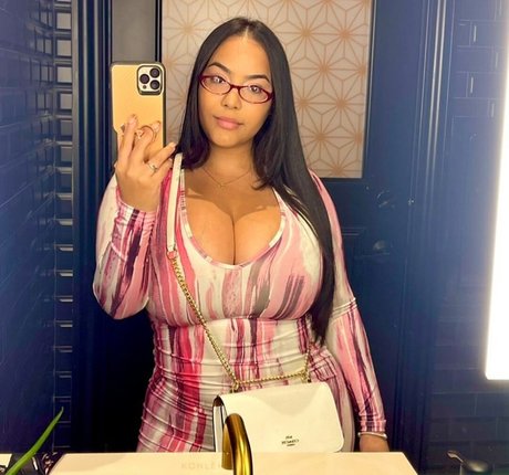 Nahá fotka uniklých OnlyFans od Jakioppai